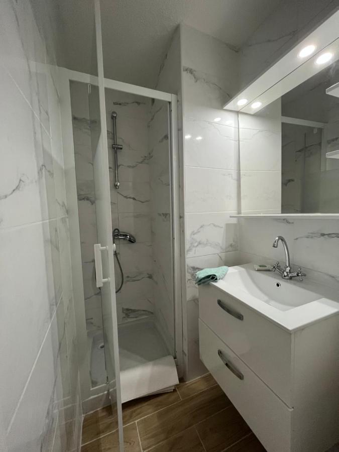 Appartement 2 Pieces En Rez De Jardin Avec Parking Et Piscine Villeneuve-Loubet Zewnętrze zdjęcie