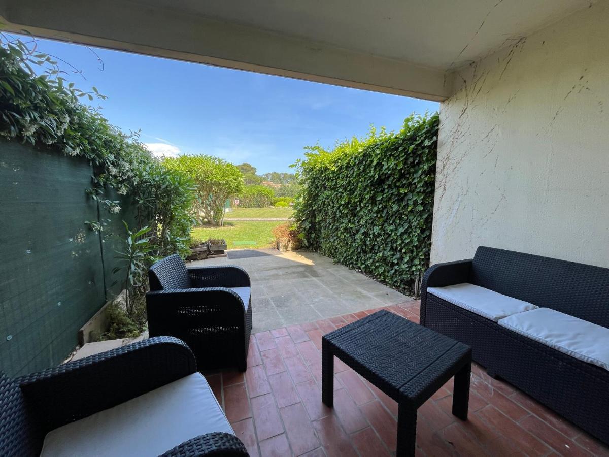 Appartement 2 Pieces En Rez De Jardin Avec Parking Et Piscine Villeneuve-Loubet Zewnętrze zdjęcie